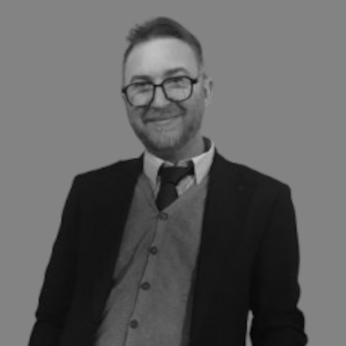 User testimonial photo 1